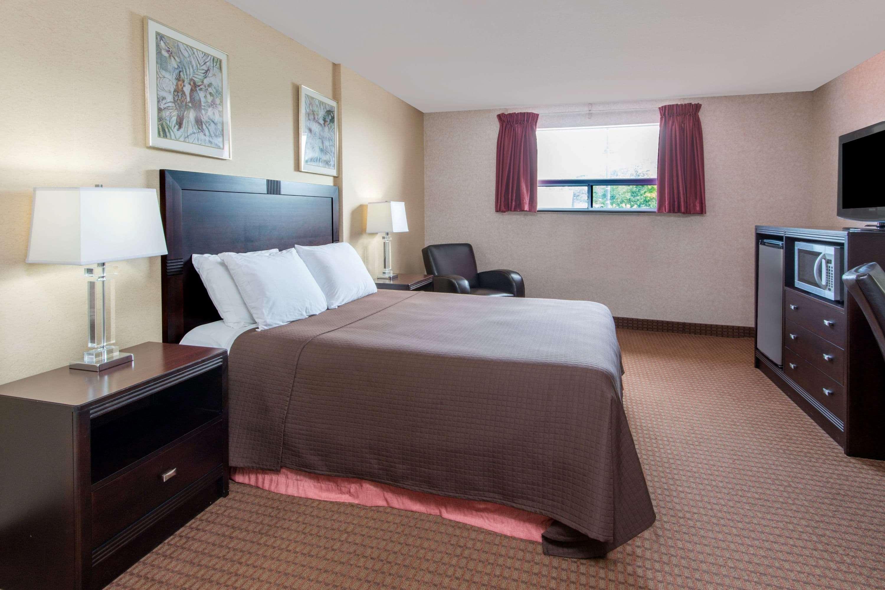 Howard Johnson By Wyndham Gravenhurst Exterior foto